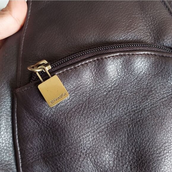 St. Johns Bay Vintage Brown Pebbled Leather Sling, Shoulder Backpack Bag - Picture 5 of 7